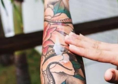 Veja quais problemas podem trazer uma tatuagem antiga