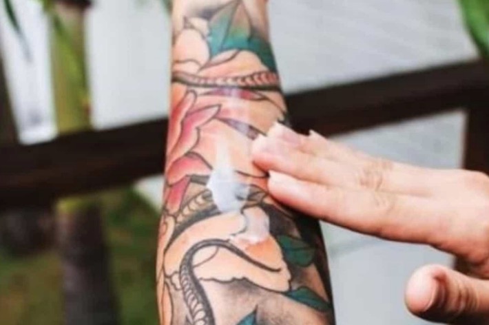Veja quais problemas podem trazer uma tatuagem antiga