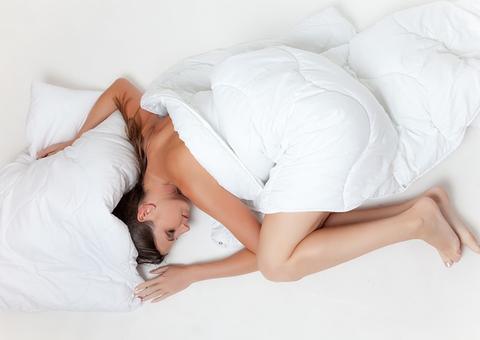 Veja três dicas para não roncar durante o sono