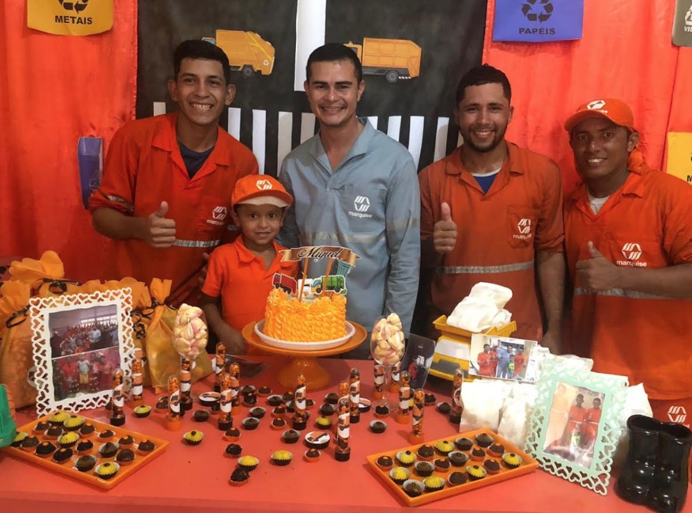 Em Manaus, menino de 5 anos pede festa de aniversário com tema de Gari