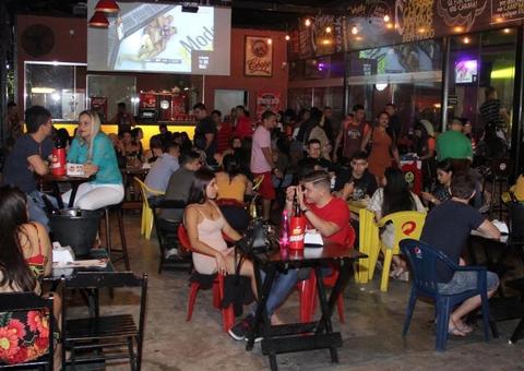 Gargalo mistura forró com brega em show especial nesta segunda-feira