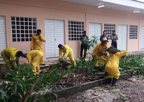 Em Manaus, detentos reformam prédio da antiga Central de Artesanato Branco e Silva