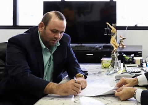 Prefeito deve cumprir compromissos na saúde e educação no Amazonas