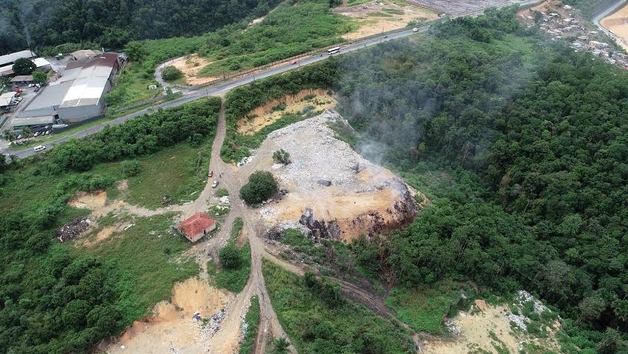 Responsável por ‘lixão clandestino’ em Manaus é indiciado por crime ambiental