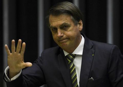 Bolsonaro chama de fake news livro que fala em demissão de Moro cogitada em 2019