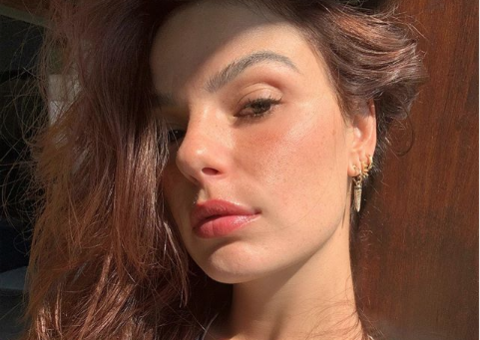 Ísis Valverde faz post emocionado ao pai e diz: 'a morte não é nada'