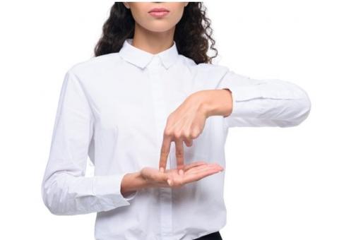 Projeto prevê atendimento em Libras em órgãos públicos, concessionárias e bancos