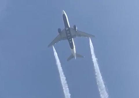 Avião em voo joga combustível sobre 17 crianças em escola de Los Angeles