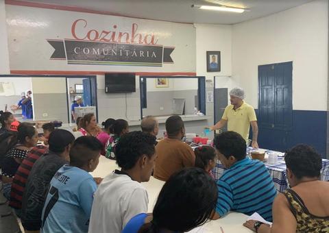 Usuários de Cozinha Comunitária em Manaus participam de ‘Oficina de Panificação’