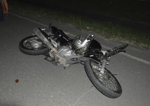 Em Manaus, homem é atropelado por motocicleta em disparada enquanto atravessava avenida