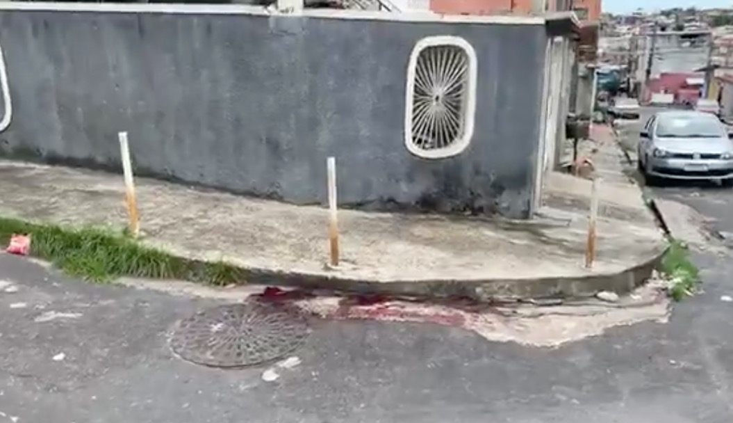 Homem é morto com tiro na cabeça e outro é ferido na zona Sul de Manaus 