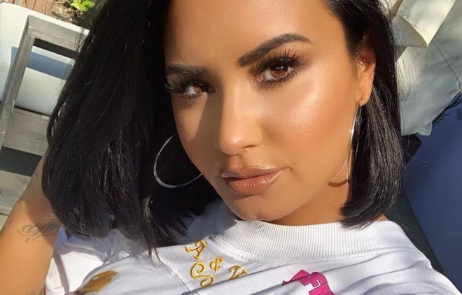 Demi Lovato vai cantar o hino nacional americano na final do Super Bowl em Miami