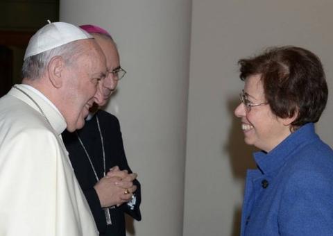 Papa nomeia primeira mulher para alto posto diplomático no Vaticano