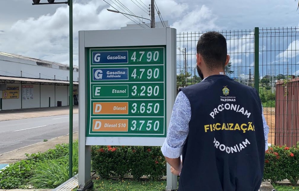 Procon encontra gasolina a R$ 3,87 e notifica mais de 30 postos por preço abusivo em Manaus