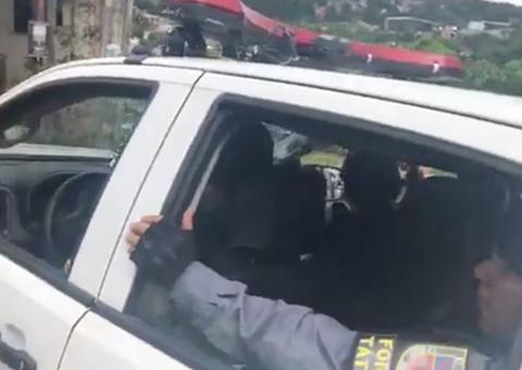 Três homens que teriam sequestrado rivais em comunidade são presos em Manaus 