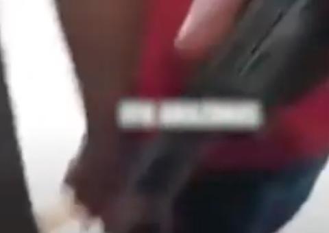 Vídeo mostra momento que membros da FDN invadem casa e rendem moradores em Manaus