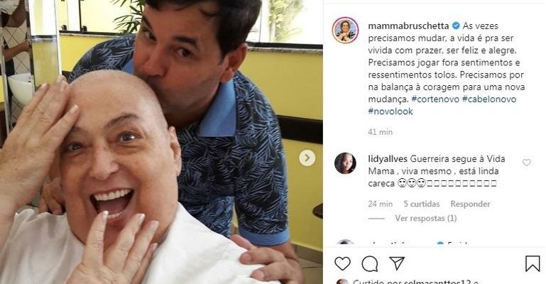 Mamma Bruschetta raspa a cabeça em luta contra o câncer: 'Estava caindo muito'