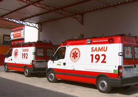 Mulher morre após saltar de ônibus em movimento durante assalto