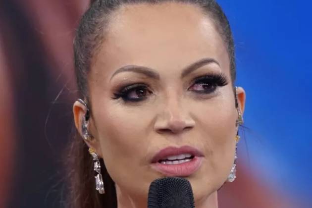 Solange Almeida fala sobre preconceitos que sofreu e recebe homenagem de Ivete Sangalo