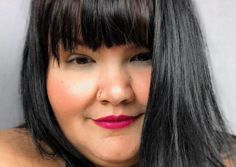 Thais Carla, ex-bailarina de Anita, posa de lingerie e manda recado para mulheres 