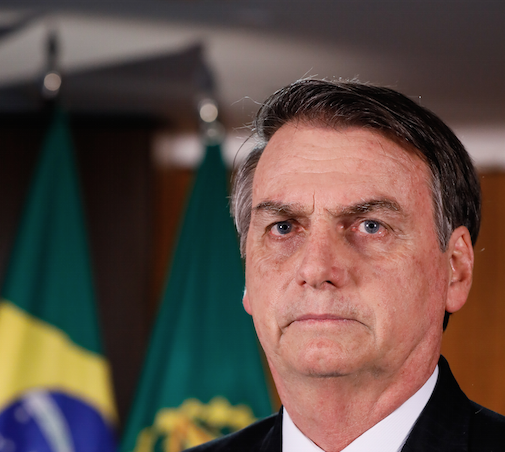 Nas redes sociais, Bolsonaro ironiza dados sobre ataques à imprensa