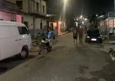 Homem é baleado ao lado de irmão e morre em hospital de Manaus