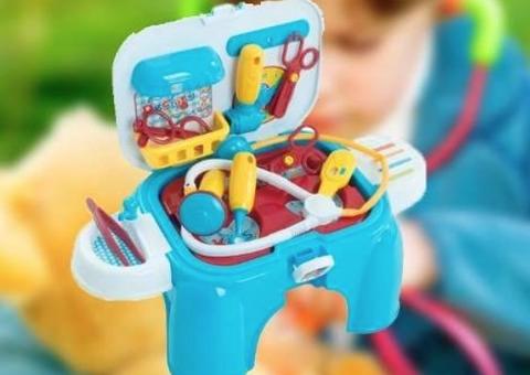 Colégio de maior nota no Enem cobra kit de médico para meninos e de cozinha para meninas