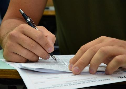 Bolsonaro aprova 51 mil vagas em concursos públicos no Orçamento de 2020