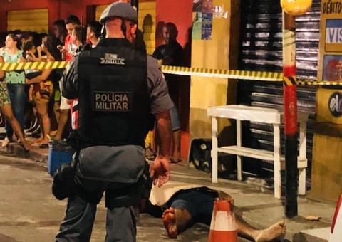 Homem é brutalmente assassinado com tiros na cabeça por motoqueiro misterioso em Manaus