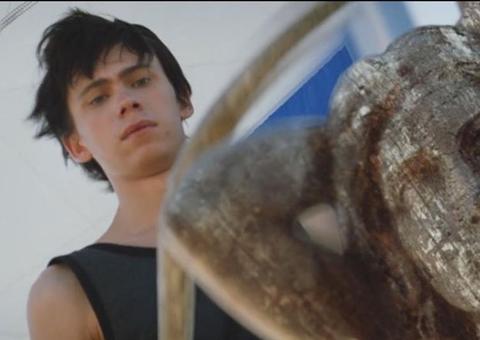 Família é aterrorizada por entidade no meio do oceano no trailer de A Possessão de Mary