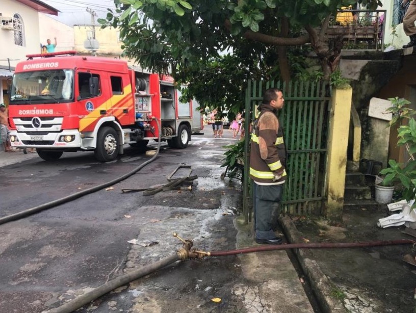 Criança vítima de incêndio em Manaus tem 80% do corpo queimado; amigos pedem doações