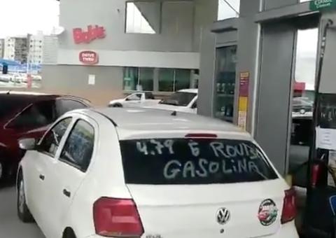 Motoristas de aplicativo protestam contra aumento de preço da gasolina em Manaus