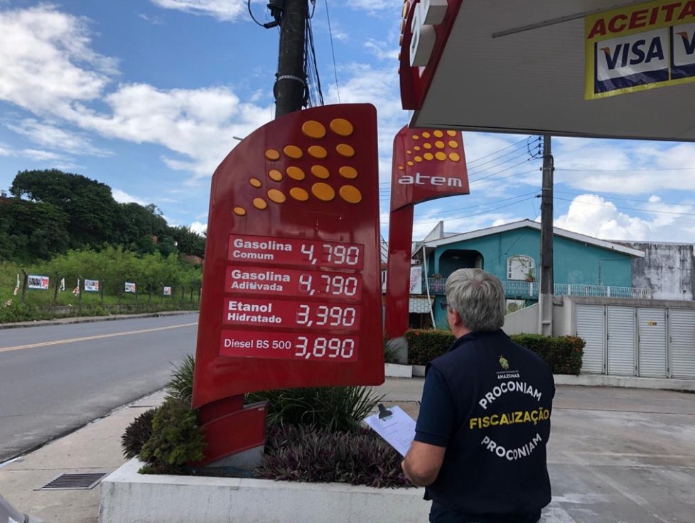 Postos são notificados por valor abusivo de combustível no Amazonas