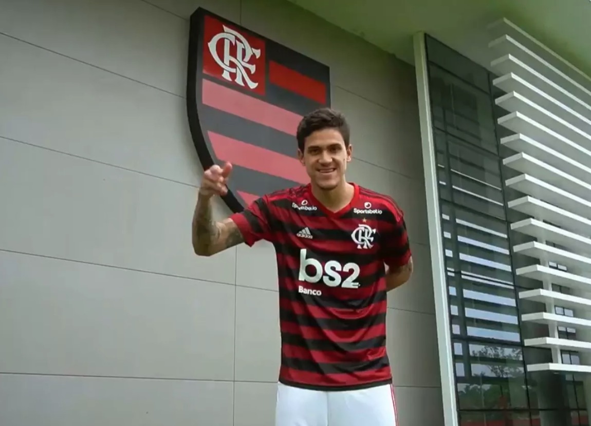 Flamengo anuncia contratação do atacante Pedro, ex-Fluminense