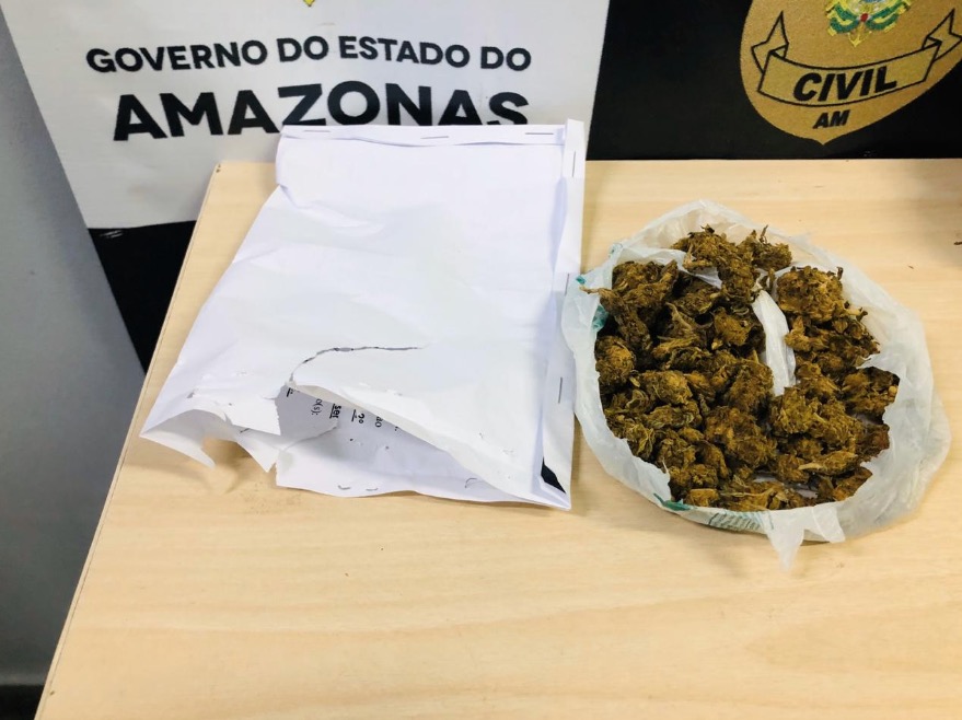 ’Novato no tráfico’ é preso com drogas avaliadas em R$ 500 em Manaus