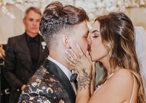 'Saulo Pôncio e Gabi Brandt estão e continuarão juntos', diz pai de cantor, após rumores de traição