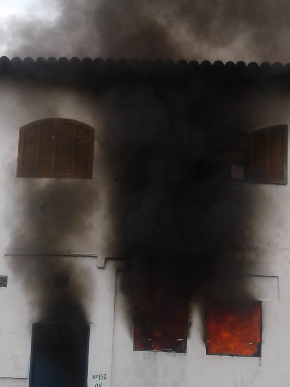 Três crianças morrem em incêndio dentro de casa em Paraty