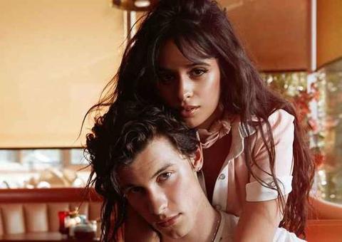 Camila Cabello e Shawn Mendes prometem receber Grammy só de roupas íntimas