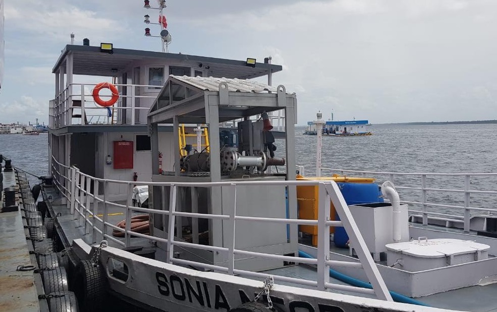 Embarcação é apreendida transportando combustível sem licença em Manaus 