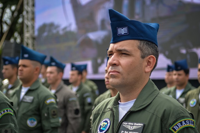 Decreto regulamenta contratação de militares inativos; saiba mais