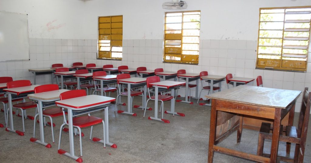 Ministério Público vai agir contra professor suspeito de receber sem trabalhar no Amazonas