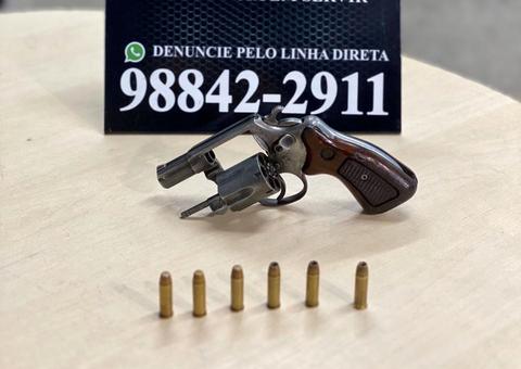 Suspeito de roubo é abandonado por comparsa e apanha da população em Manaus