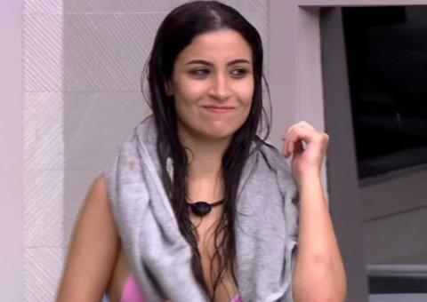 De ressaca, Bianca Andrade leva tombo e cai na piscina do BBB20 