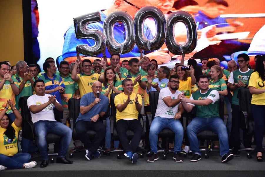 Apoiadores de Bolsonaro no Amazonas comemoram alcance de assinaturas para criação de partido