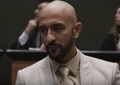 Vilão de 'Amor de Mãe', Irandhir Santos é casado com professor universitário