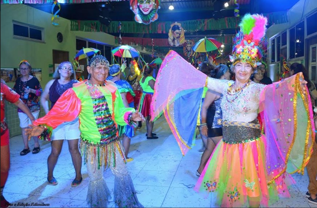 FUnATI realiza baile de Carnaval para a terceira idade nesta quinta-feira