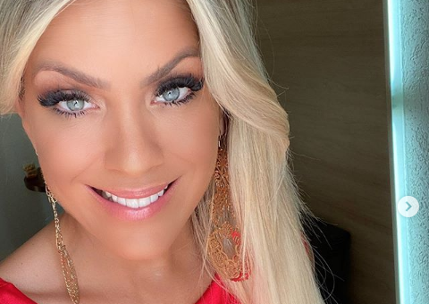 Renata Fan posta foto e detalhe choca seguidores