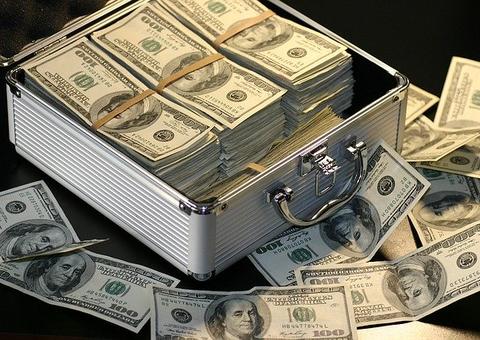 Brasileiros gastaram menos em viagens ao exterior, diz Banco Central