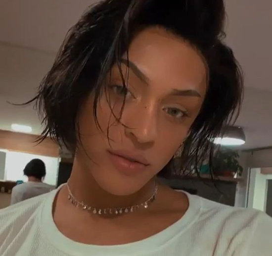 Pabllo Vittar surge nua em foto no banheiro: ‘Obra de arte' 