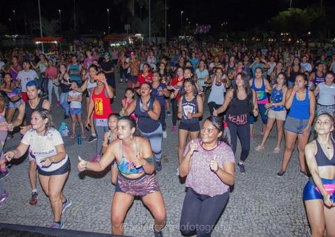 Faixa Liberada da Ponta Negra terá aulão gratuito de dança com hits de Carnaval